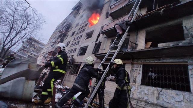 בניין מגורים בצפון קייב שנפגע מהתקפה רוסית 14.03.22