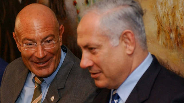 מימין: ראש הממשלה נתניהו ואיש העסקים ארנון מילצ'ן