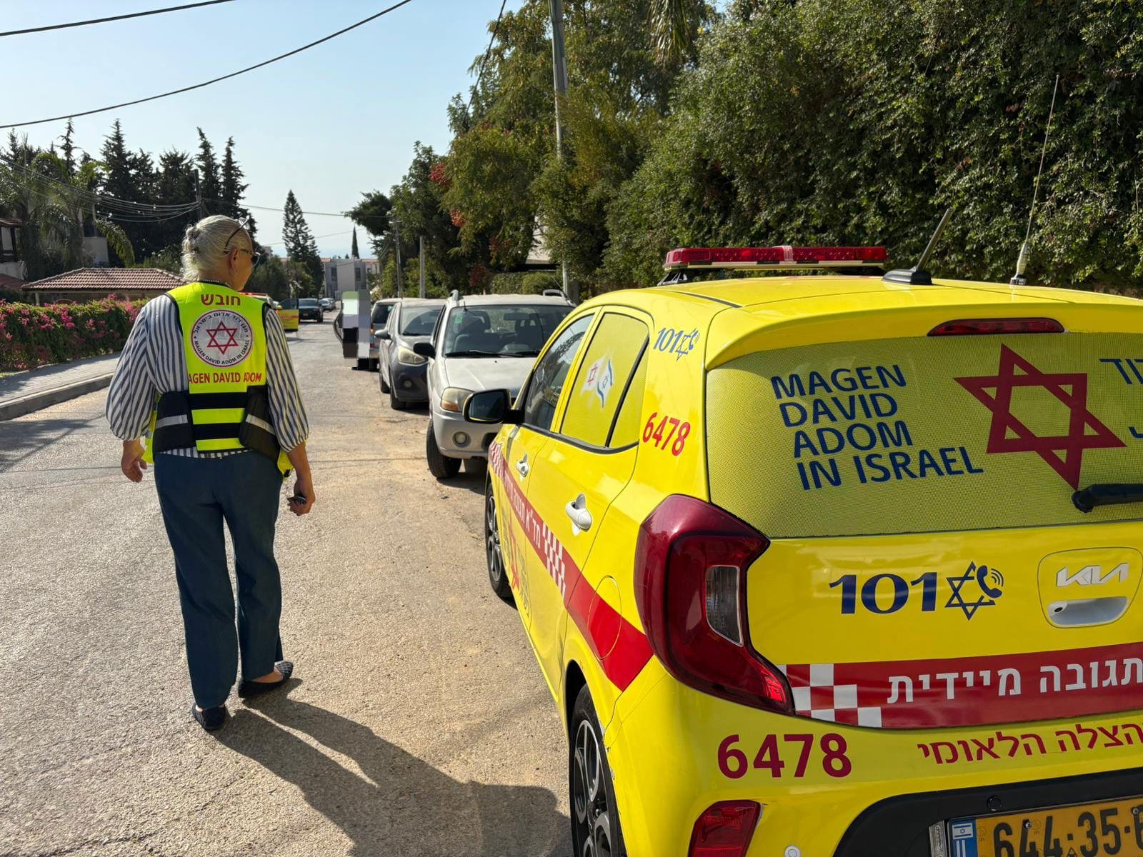ילדה נשכחה ברכב בזכרון יעקב, אמבולנס מד"א