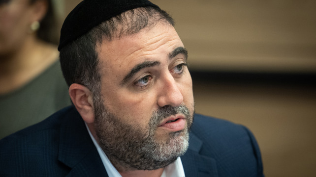 שר הפנים ארבל חזר בו מהתפטרותו כדי לאפשר מינוי של מקורב לש
