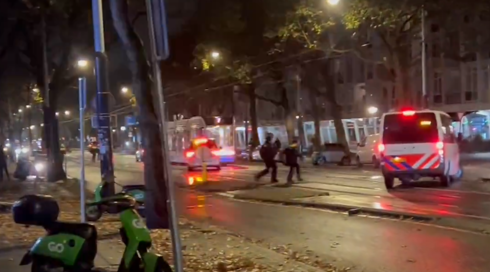 אחרי קריאות להוציא נגדם צו מעצר: שני חיילים חולצו מאמסטרדם