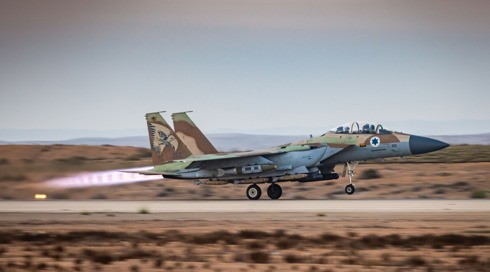 300 ימים למלחמה: ישראל נערכת למתקפה איראנית