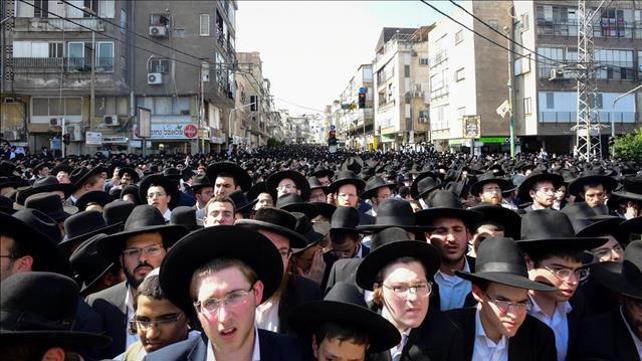 הלוויית הרב נסים קרליץ בבני ברק, אוקטובר 2019