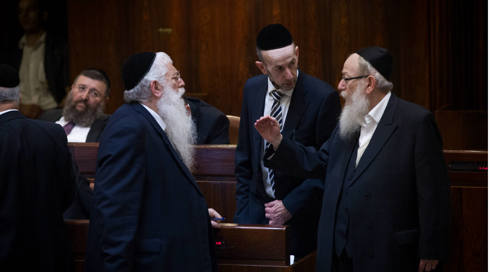 ראש הסגל של נתניהו נזף בח"כים חרדים: "לא יהיו שינויים בחוק הלאום"
