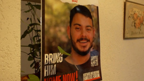 עומר ונקרט חוזר הביתה 