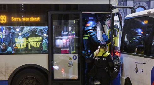 פיזור באלות ומאות מעוכבים בהתפרעות פרו-פלסטינים בהולנד