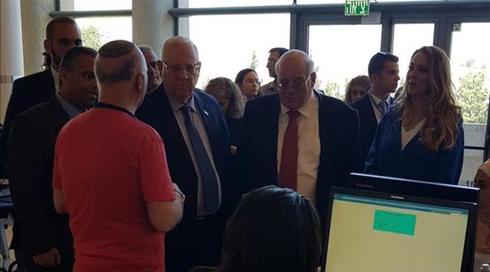 פגישות ראשי הסיעות עם הנשיא יועברו בשידור חי (1)