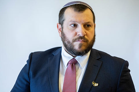 יונתן זינדל, פלאש 90