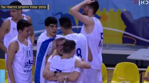 הישראלים שזכו באליפות העולם לתיכונים בכדורסל