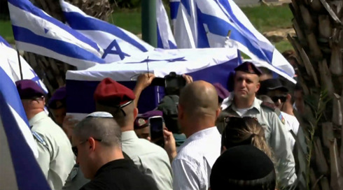 "רצית להיות האחרון שחוזר": אלפים ליוו את אל"מ אסף חממי שהושב מעזה