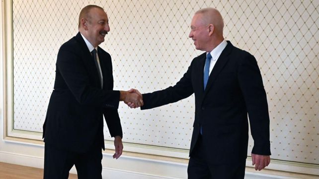 שר הביטחון יואב גלנט ונשיא אזרבייג׳ן אילהם אלייב