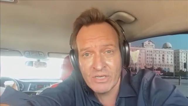 ראסמוס טאנטהולט, עיתונאי דני שהותקף בקטאר, בריאיון לכאן חדשות 16.11.22