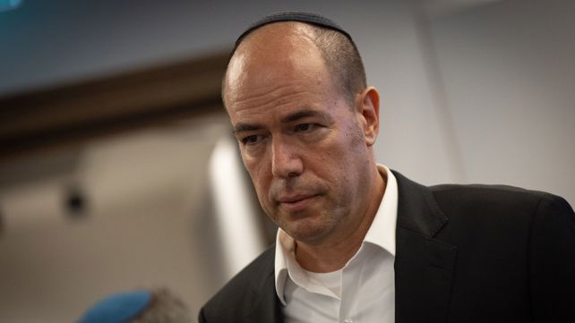 אילן רום, ארכיון