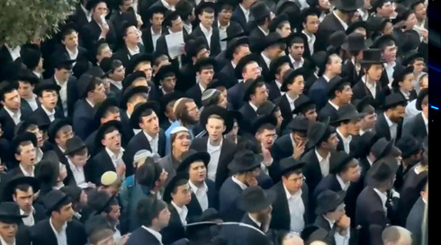 "זה הייעוד שלנו": מאות אלפי חרדים השתתפו בהפגנה נגד חוק הגיוס בירושלים