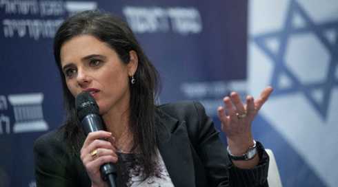 שקד תקפה את אבו מאזן: "ניחוח אנטישמי"