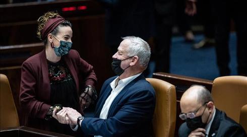 נתניהו תדרך את סילמן לבחון שיתוף פעולה של גנץ, השר פסל - וביקש שתצביע עם הקואליציה