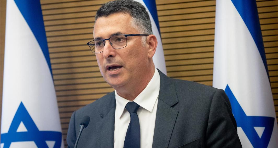 גדעון סער