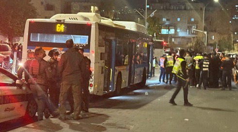 בן 18 נהרג מפגיעת אוטובוס בהפגנת חרדים בירושלים, הנהג נעצר