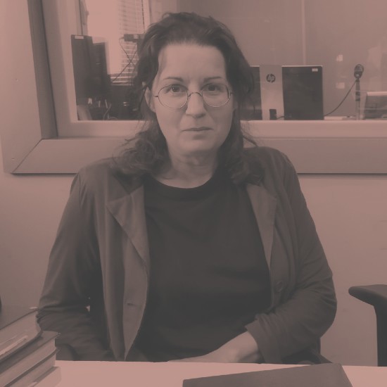 הסופרת לילך נתנאל