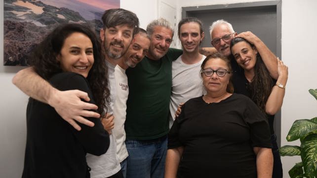 רגעי האיחוד של משפחת קוניו