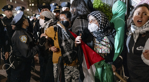 בצל המחאות האלימות: אוניברסיטת קולומביה העניקה פרס יוקרתי למדען ישראלי