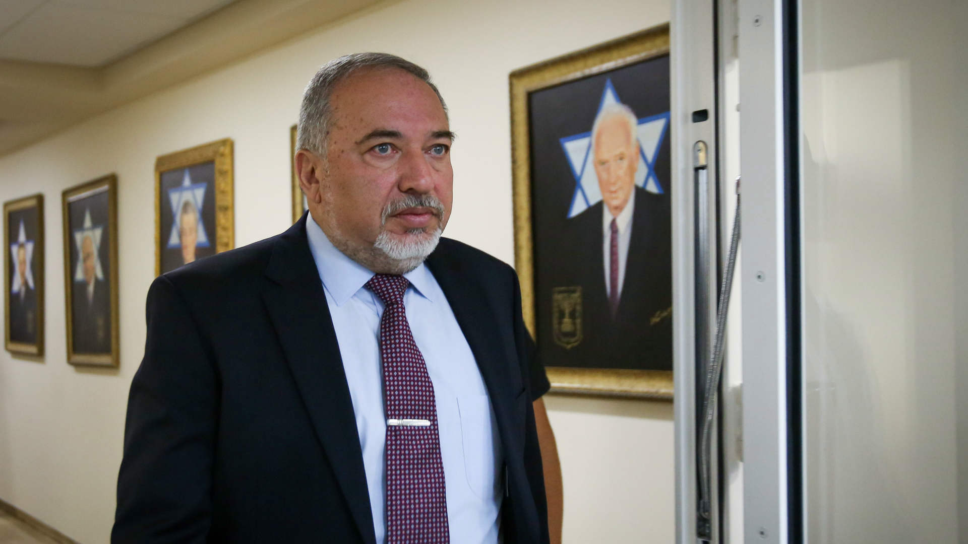 שר הביטחון, אבידור ליברמן