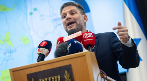 באמירויות מאיימים: תכנית הסיפוח של סמוטריץ' - עילה לקריסת הסכמי אברהם