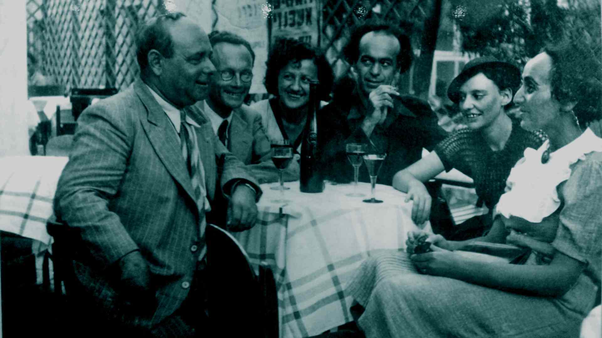 שוב לומר מילים כמו אהבה: שיחה עם המשורר אבישי חורי