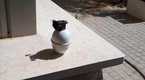 תלמיד כיתה ה' הגיע לביה"ס עם רימון - שהתפוצץ