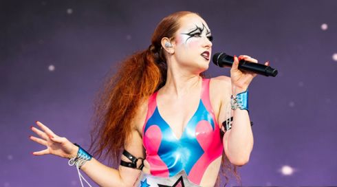 צ'אפל רואן שוב נגד התנהגות המעריצים: "תפסיקו לגעת בי"