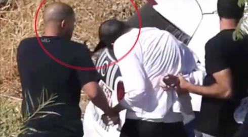 כתב אישום נגד שוטר: משך חרדי בפאותיו והיכה אותו