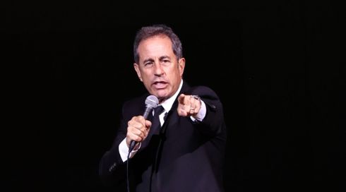 סיינפלד סילק מפגין אנטי-ישראלי מההופעה - וזכה לתשואות