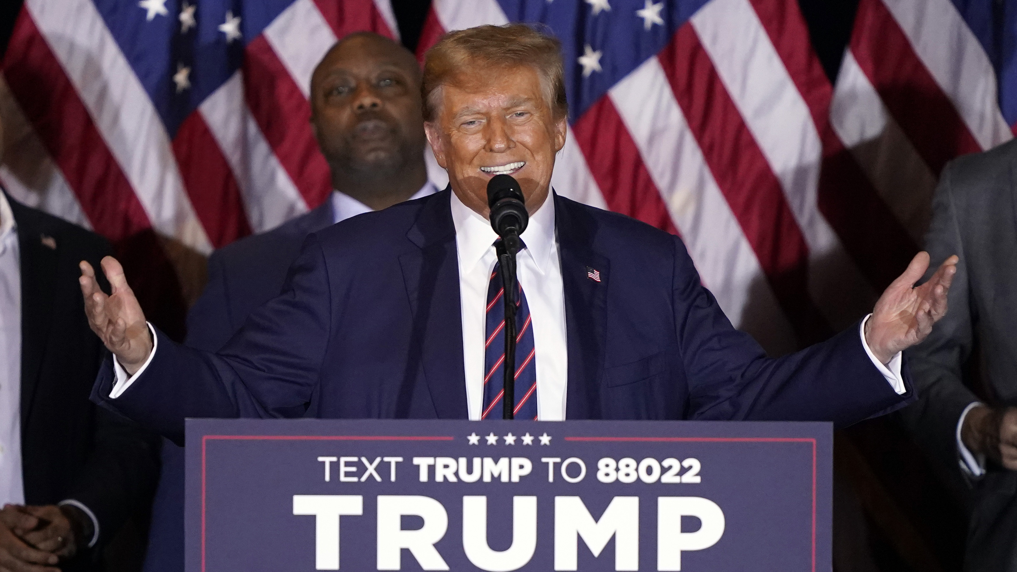 Pablo Martinez Monsivais, AP