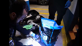 דרמה באילת בזמן אזעקה: דיווח על "חשודים" הוביל למזוודת סמים ששווה מיליונים