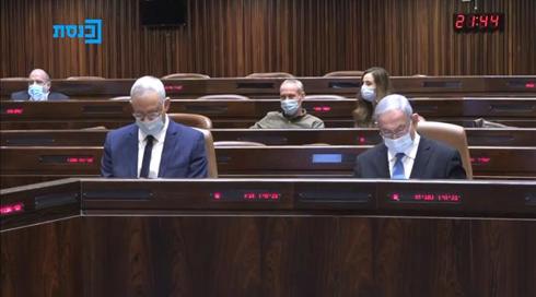 גנץ: "נתניהו גורם לפילוג העם - מקווה שיחדל מזה"