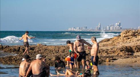 איך לעבור את החופש, ולא להישאר עם הלשון הפיננסית בחוץ?
