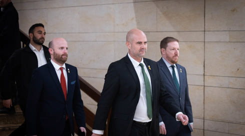 אישורי הכניסה הקבועים לכנסת שהוציא היו"ר אוחנה למקורבים
