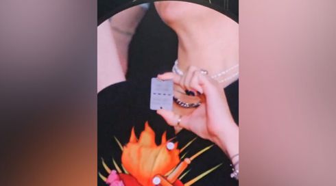 דיסקית החטופים באצטדיון ברומניה: מחווה נוספת בהופעה של קולדפליי
