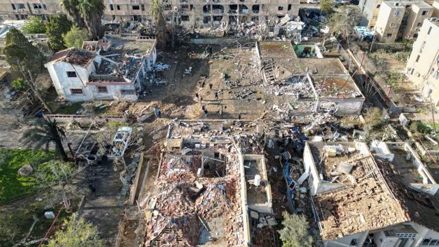 זירת פגיעת הטיל האיראני בדימונה, מרץ 2025