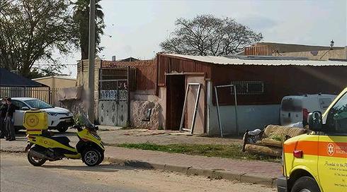 חשד לרצח בלוד: אישה בת 41 נורתה למוות בשכונת הרכבת בעיר