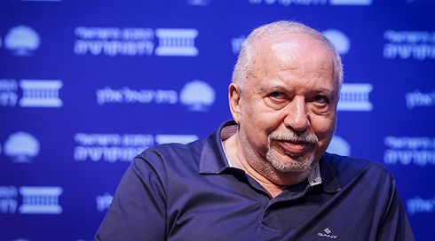 אביגדור ליברמן, 18.10.26