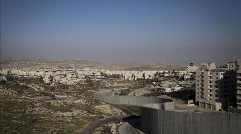 בשל קורונה: ישראל מטילה סגר מלא על שטחי הרשות