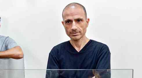 אסי אבוטבול בראיון בלעדי: "אין אדם שלא רב עם עורך דינו"