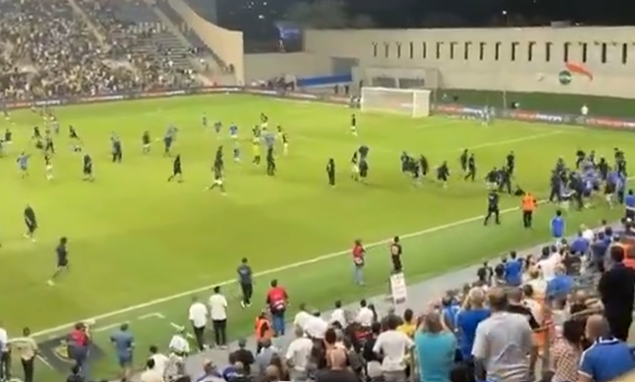קטטה המונית בין אוהדי בית"ר ירושלים והפועל פתח תקווה