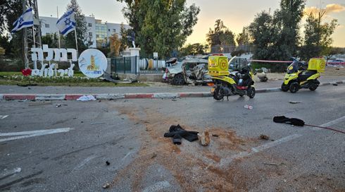 חמישה פצועים בתאונה חזיתית ברמלה, בהם שלושה ילדים במצב אנוש וקשה