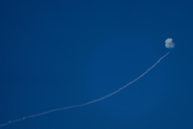 יירוט שיגורים מלבנון, 16.04.26