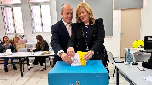 יחיאל לסרי