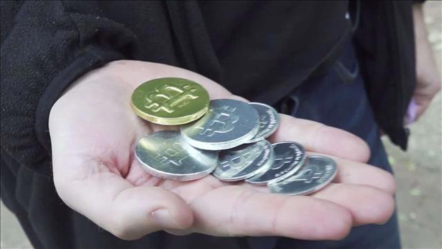 מלחמות הקריפטו: למה המדינה לא רוצה שנשקיע במטבעות וירטואלים