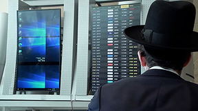 זיוף דרכונים והתחזות: כך העריקים מצליחים לטוס לאומן בלי להיעצר בנתב"ג