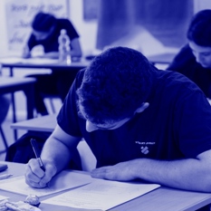 תלמידים במבחן